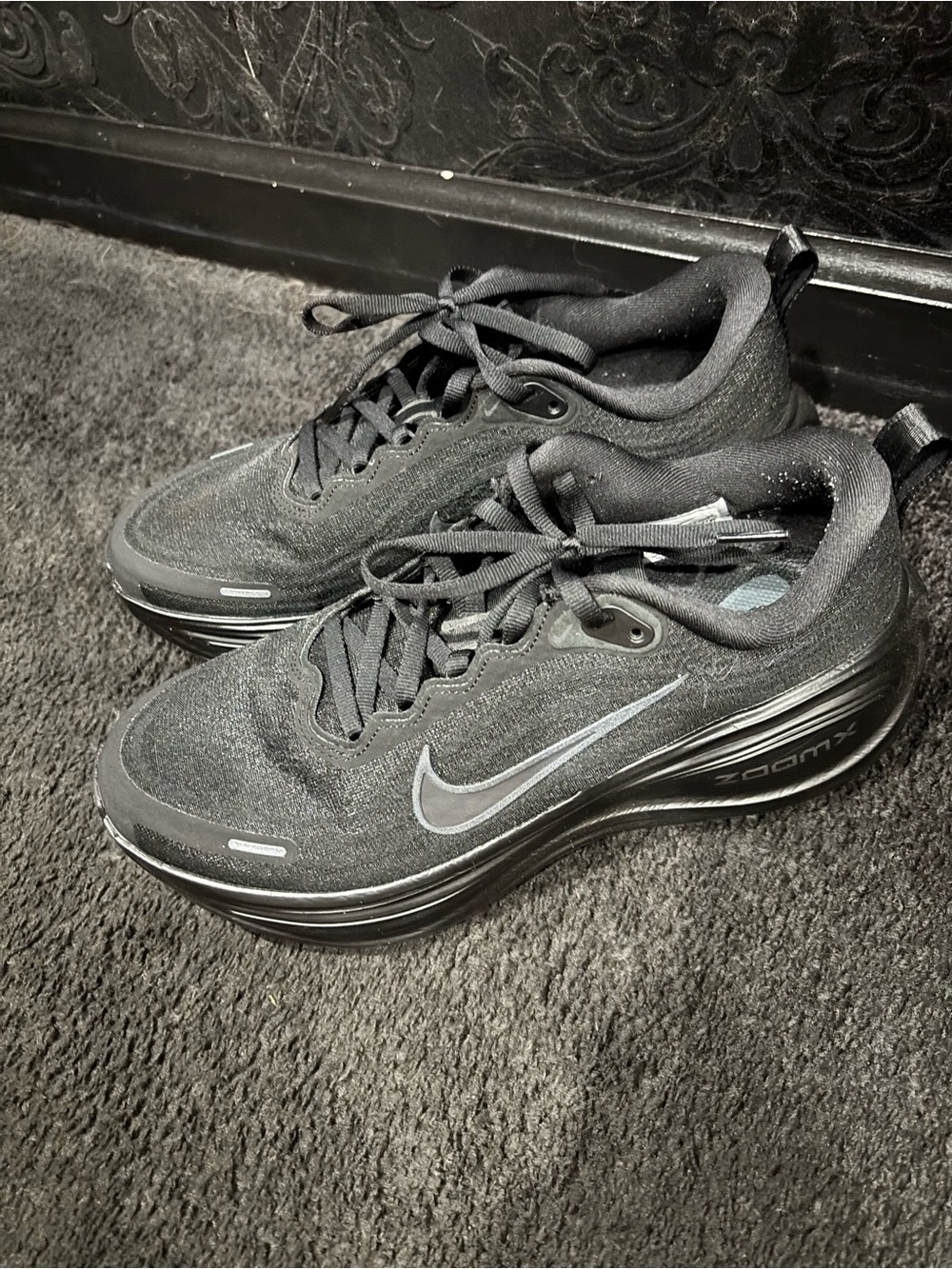 Nike Womens Black Vomero Running Sneakers